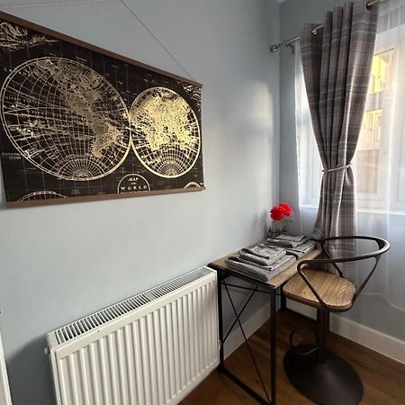Dana'S Bungalow Horley Buitenkant foto